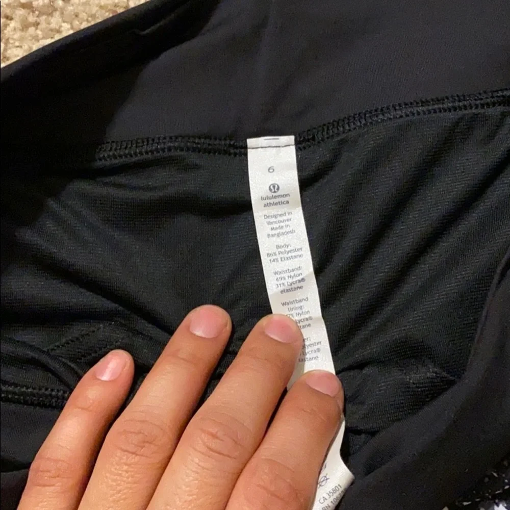 lululemon Fast As Light Black Gray Splatter Speckled Scalloped Running - Picture 3 of 4